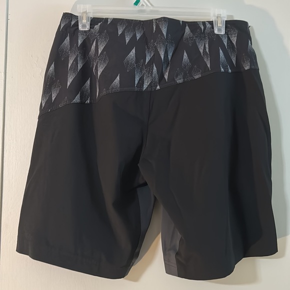 Opflex 4 way stretch swim shorts size 30 - Picture 2 of 3